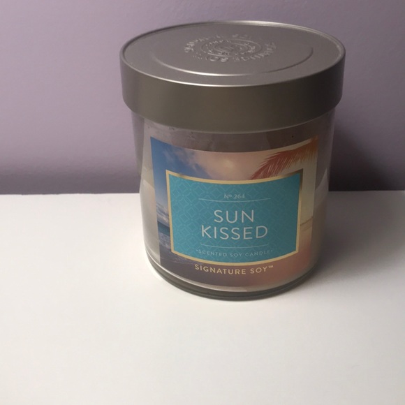 5/$25 Signature Soy Sun Kissed Candle